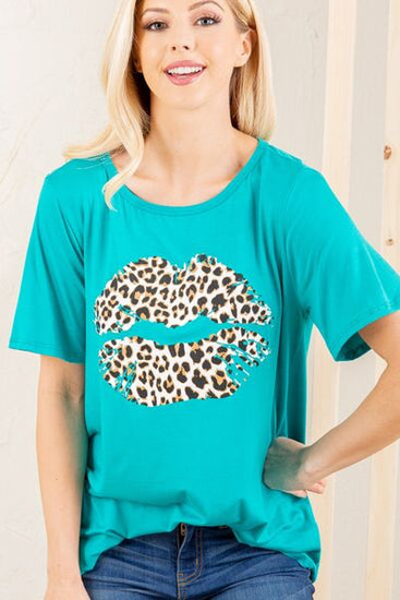 Leopard print lip t-shirt