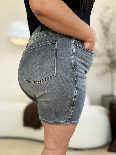 High waist denim shorts