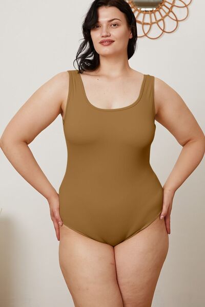 Basic bodysuit for women