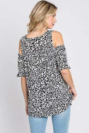 Plus size leopard t-shirt