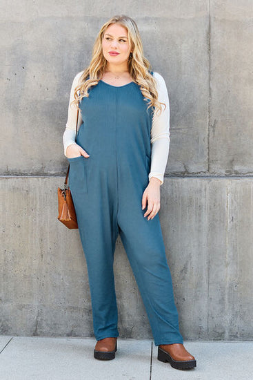 Elegant straight-leg jumpsuit