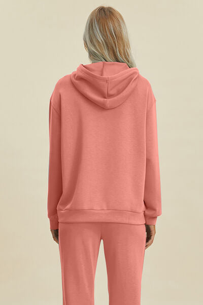 Oversized kangaroo pocket hoodie