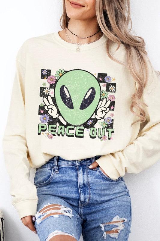 Peace Out Alien Retro Graphic Tee - Rebel K Collective