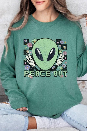 Peace Out Alien Retro Graphic Tee - Rebel K Collective